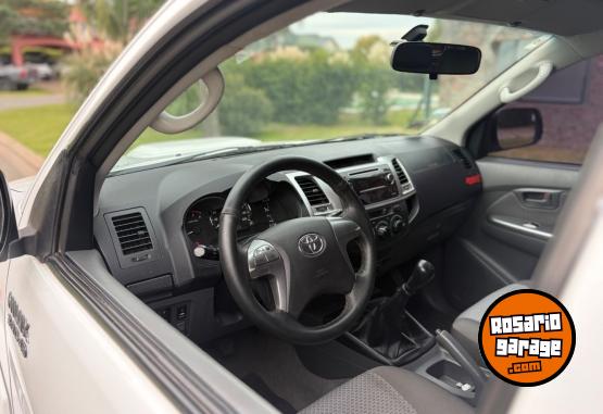 Camionetas - Toyota Hilux 2015 Diesel 270000Km - En Venta