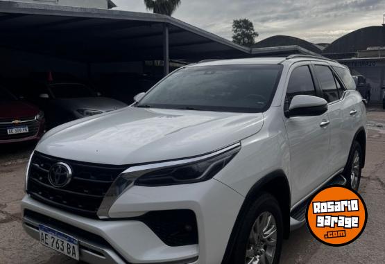 Camionetas - Toyota SW4 SRX 2.8 4x4 AT 2021 Diesel 120000Km - En Venta