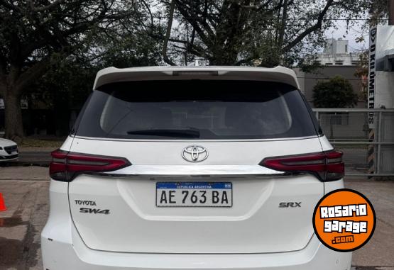 Camionetas - Toyota SW4 SRX 2.8 4x4 AT 2021 Diesel 120000Km - En Venta