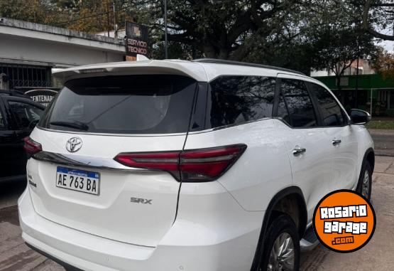 Camionetas - Toyota SW4 SRX 2.8 4x4 AT 2021 Diesel 120000Km - En Venta