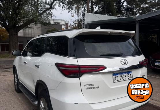 Camionetas - Toyota SW4 SRX 2.8 4x4 AT 2021 Diesel 120000Km - En Venta