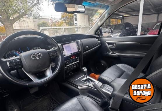 Camionetas - Toyota SW4 SRX 2.8 4x4 AT 2021 Diesel 120000Km - En Venta