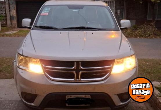 Camionetas - Dodge journey 2012 Nafta 169000Km - En Venta