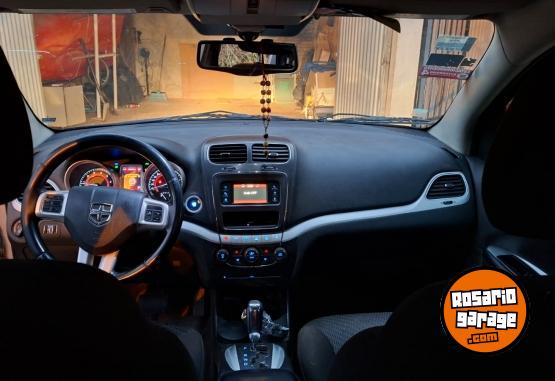 Camionetas - Dodge journey 2012 Nafta 169000Km - En Venta