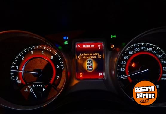 Camionetas - Dodge journey 2012 Nafta 169000Km - En Venta
