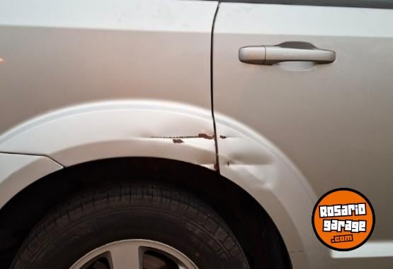 Camionetas - Dodge journey 2012 Nafta 169000Km - En Venta