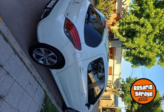 Autos - Peugeot 308 HDI FELINE 2017 Diesel 125000Km - En Venta