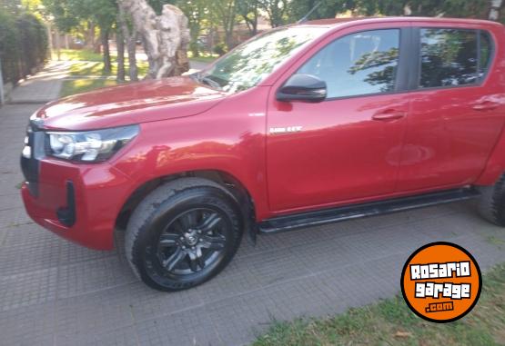 Camionetas - Toyota Hilux DC SR 2.4 2022 Diesel 55000Km - En Venta