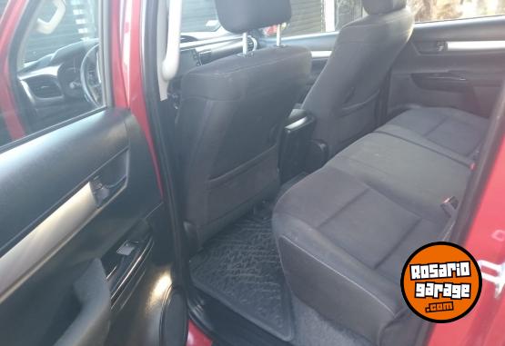 Camionetas - Toyota Hilux DC SR 2.4 2022 Diesel 55000Km - En Venta