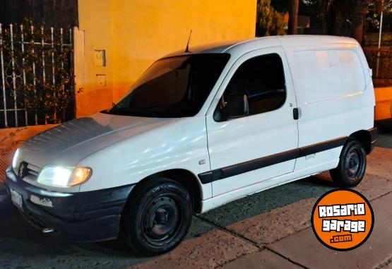 Utilitarios - Peugeot Partner 2007 Diesel 195000Km - En Venta