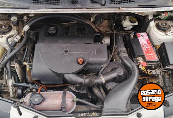 Utilitarios - Peugeot Partner 2007 Diesel 195000Km - En Venta