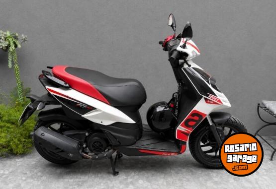 Motos - Aprilia SR 160 2024 Nafta 3800Km - En Venta