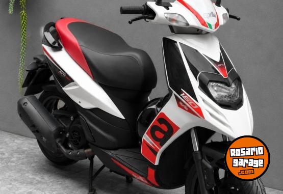 Motos - Aprilia SR 160 2024 Nafta 3800Km - En Venta