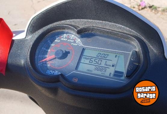Motos - Aprilia SR 160 2024 Nafta 3800Km - En Venta