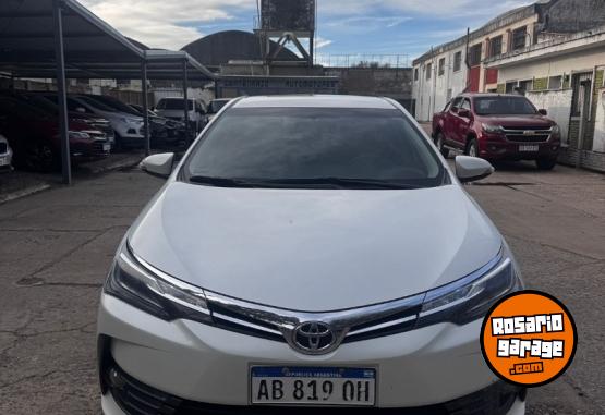 Autos - Toyota Corolla XEi 1.8 MT 2017 Nafta 85000Km - En Venta