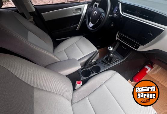 Autos - Toyota Corolla XEi 1.8 MT 2017 Nafta 85000Km - En Venta