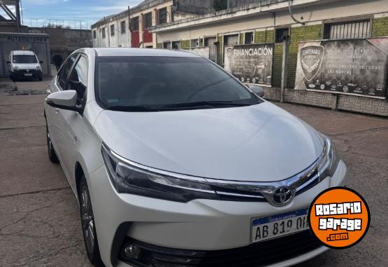 Autos - Toyota Corolla XEi 1.8 MT 2017 Nafta 85000Km - En Venta