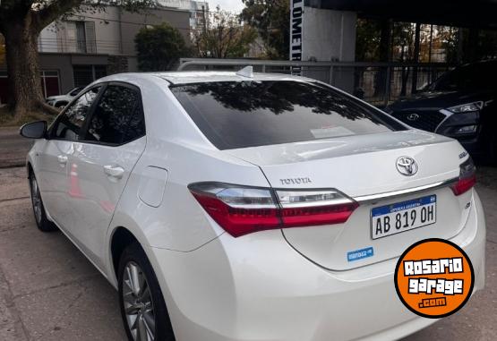 Autos - Toyota Corolla XEi 1.8 MT 2017 Nafta 85000Km - En Venta
