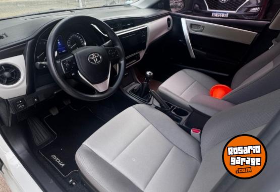 Autos - Toyota Corolla XEi 1.8 MT 2017 Nafta 85000Km - En Venta
