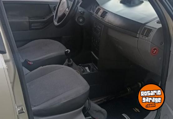 Autos - Chevrolet Gl plus 2012 GNC 213000Km - En Venta