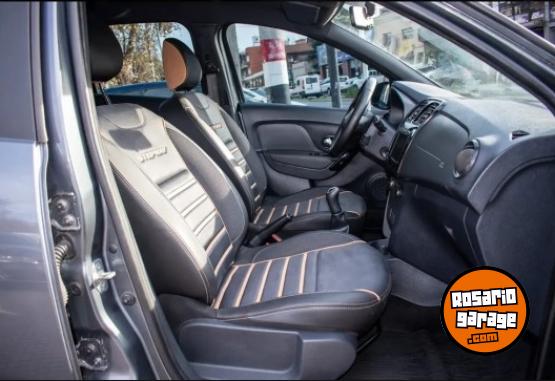 Autos - Renault Stepway intens 2023 Nafta 19700Km - En Venta