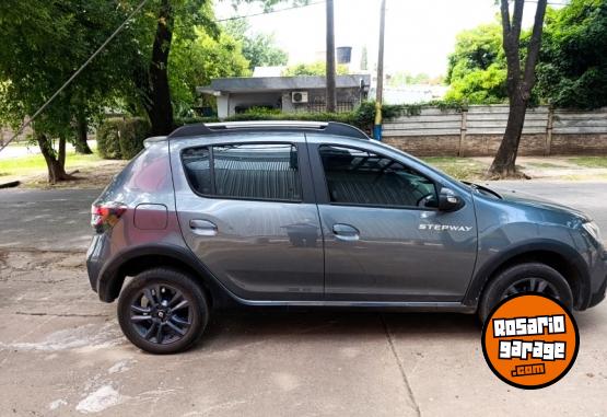 Autos - Renault Stepway intens 2023 Nafta 19700Km - En Venta