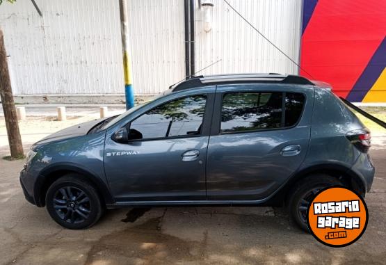 Autos - Renault Stepway intens 2023 Nafta 19700Km - En Venta