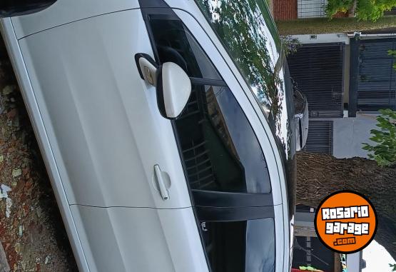 Autos - Peugeot 2015. Allure 2015 Nafta 135000Km - En Venta