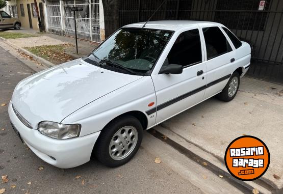 Autos - Ford Escort 1999 Nafta 141000Km - En Venta