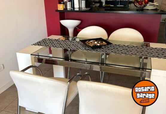Hogar - Mesa de comedor + 4 sillas - En Venta