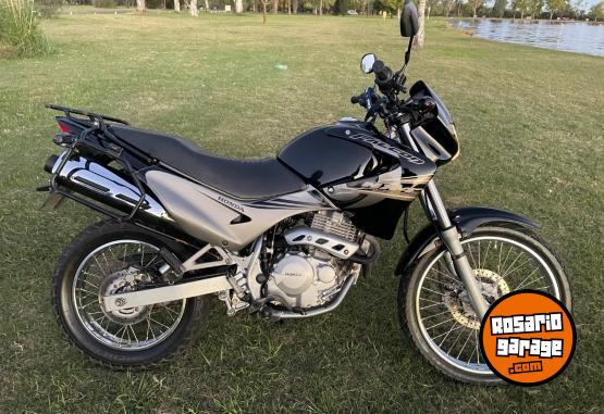 Motos - Honda Falc�n 400cc 2013 Nafta 38000Km - En Venta