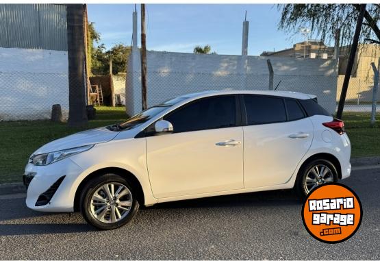 Autos - Toyota 1.5 Nafta (L/20) XLS 2021 Nafta 52300Km - En Venta