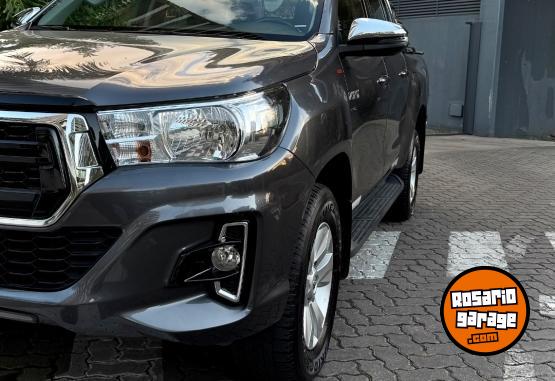 Camionetas - Toyota HILUX SRV 2.8L 2019 Diesel 82000Km - En Venta