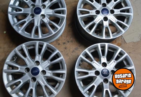 Accesorios para Autos - Llantas 15 Ford Ecosport Muy buenas. $460.000 las 4. NO BAJO PRECIO - En Venta