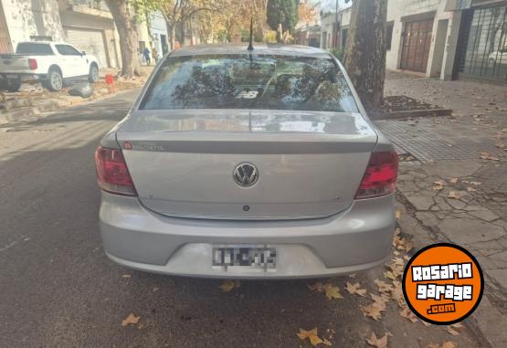 Autos - Volkswagen Voyage Highline 2012 Nafta 220000Km - En Venta