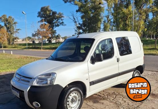 Utilitarios - Citroen Berlingo partner 2016 Diesel 148000Km - En Venta