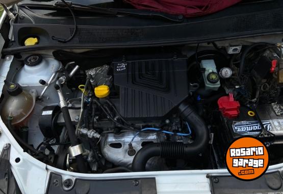 Autos - Renault Logan 2014 GNC 230000Km - En Venta