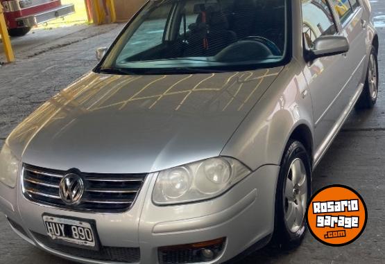 Autos - Volkswagen Bora 2009 Nafta 207000Km - En Venta
