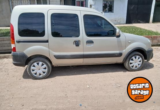 Utilitarios - Renault Kangoo 2010 Nafta 196000Km - En Venta