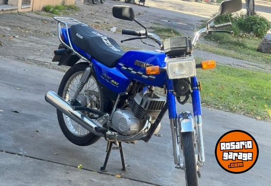 Motos - Suzuki Ax 100 2022 Nafta 18000Km - En Venta