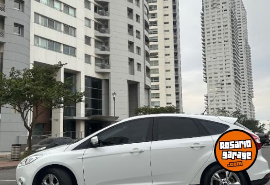 Autos - Ford Focus SE Plus 2025 Nafta 82000Km - En Venta