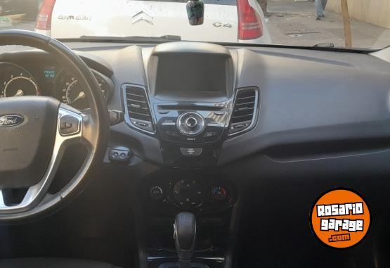 Autos - Ford Fiesta kinetic 2015 2015 Nafta 130000Km - En Venta