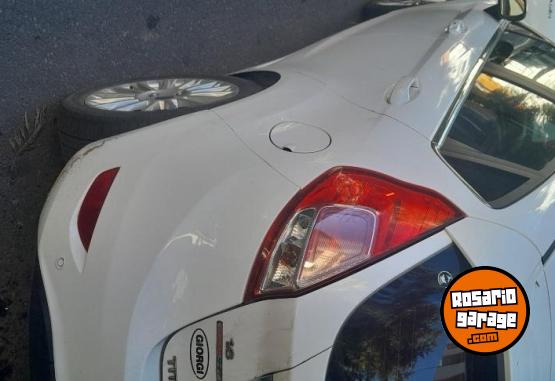 Autos - Ford Fiesta kinetic 2015 2015 Nafta 130000Km - En Venta