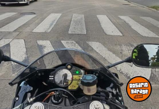 Motos - Yamaha Crossplane R1 2011 Nafta 36000Km - En Venta