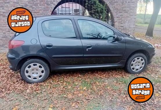 Autos - Peugeot 206 2011 Nafta 139000Km - En Venta