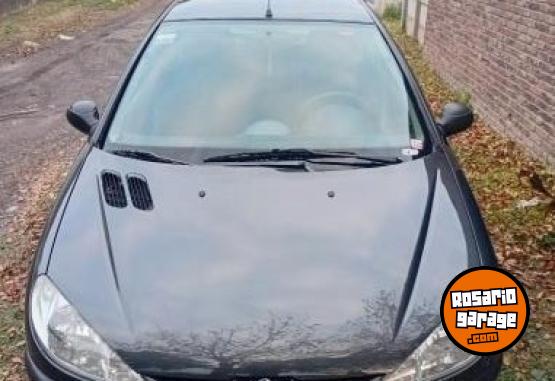 Autos - Peugeot 206 2011 Nafta 139000Km - En Venta