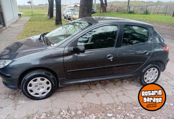 Autos - Peugeot 206 2011 Nafta 139000Km - En Venta