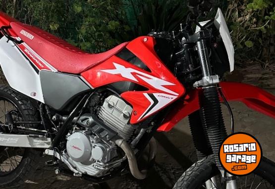 Motos - Honda Tornado 2014 Nafta 28000Km - En Venta