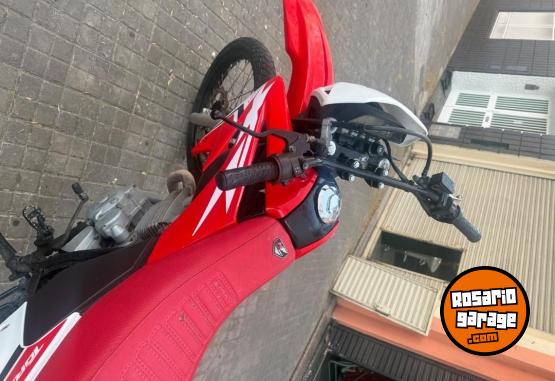 Motos - Honda Tornado 2014 Nafta 28000Km - En Venta