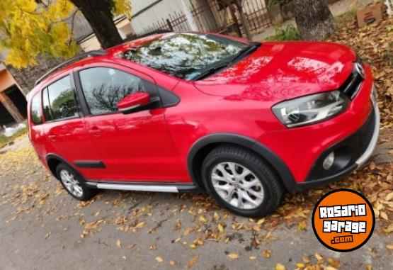 Autos - Volkswagen Suran cross 2013 Nafta 101500Km - En Venta